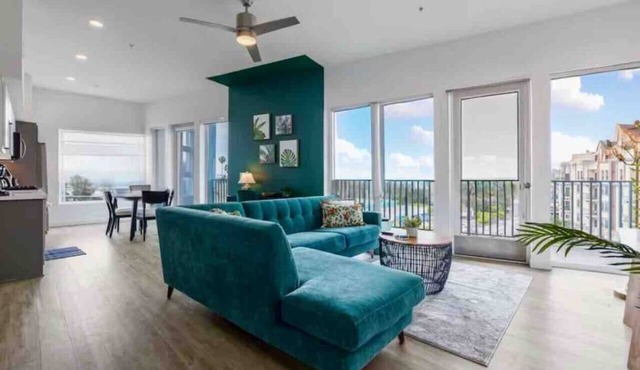 SkyLoft Oasis Stunning DTLA Views & Modern Comfort