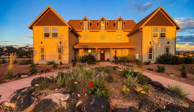 SkyRidge Inn