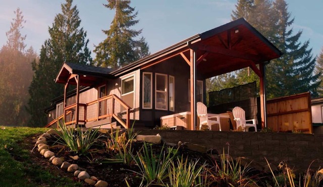 Skyriver Escape | Riverfront | Hot Tub | Relax!