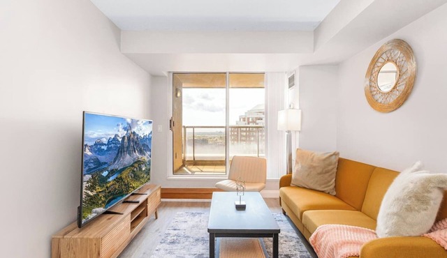 SkyView 2+1 Condo|Stunning Views|Steps to SQ1 Mall