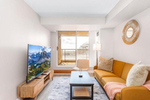 SkyView 2BR Plus Den Stunning Views Steps to SQ1 Mall