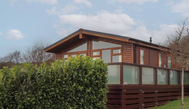 SKYVIEW, family friendly, with a garden in Newton Ferrers