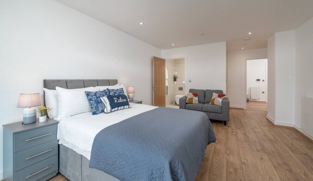 Skyvillion-Apartments Near River Thames ExCel & O2
