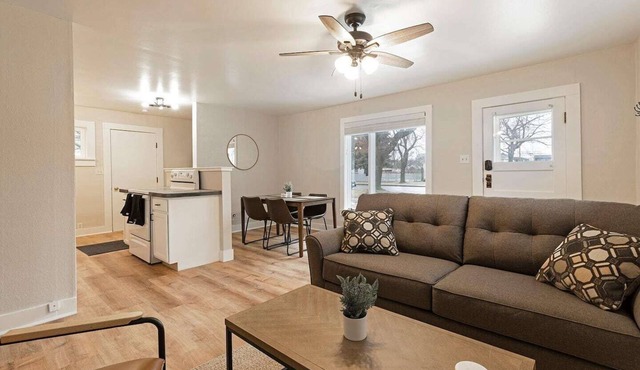 Slant Streets Bungalow - Close proximity to The Hip Strip, Downtown Missoula and UM.
