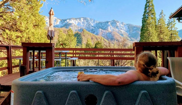 Slate Mountain View Hot Tub Sequoias Trail of 100 Giants River EV