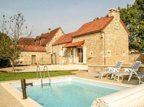Slate-Roofed Hideaway
