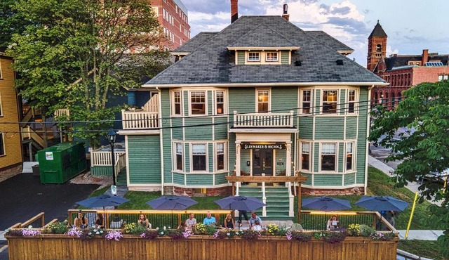 Slaymaker & Nichols Gastro House & Inn