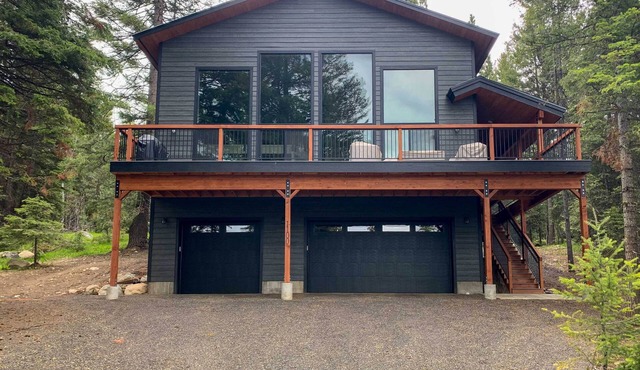 Sled Hill & Hot Tub Access: McCall Family Cabin!