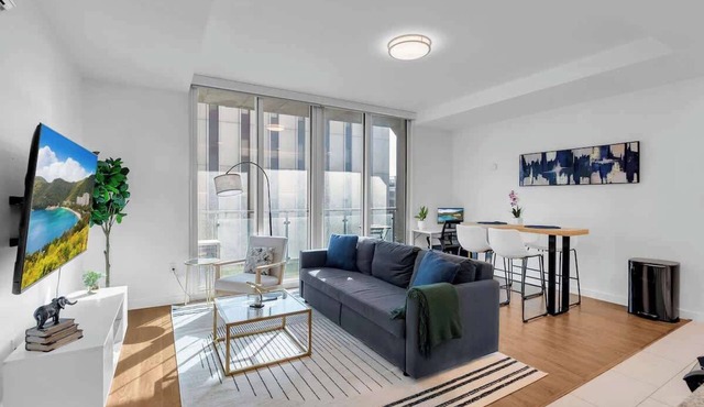 Sleek 1BD/1BA Unit in Vibrant Tulsa Location w GYM