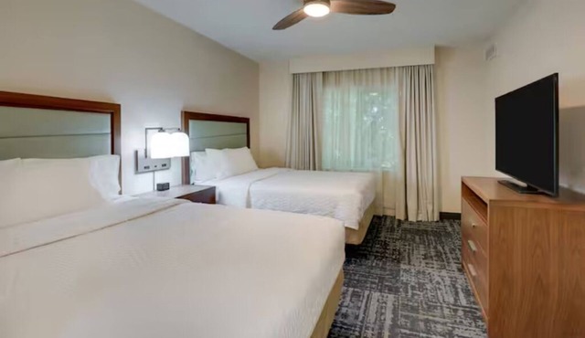 Sleek 1BR Suite w/Free Breakfast & Parking – Perfect Mount Pleasant Location