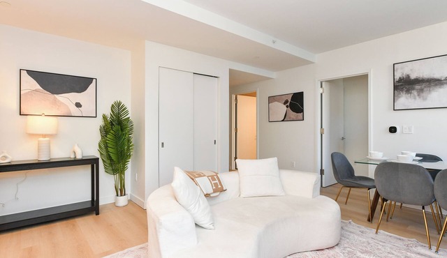 Sleek 2BR Oasis in NYC Financial District