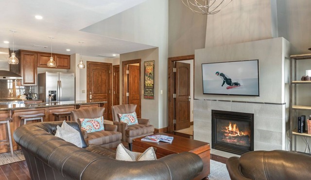 Sleek and Modern Penthouse at the Beaver Creek Entrance, with Private Shuttle