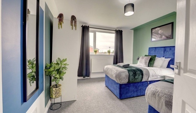 Sleek and Stylish 3 Bed House In Central Hull