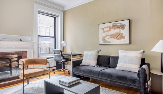 Sleek Back Bay 1BR w/W/D nr Newbury St, by Blueground