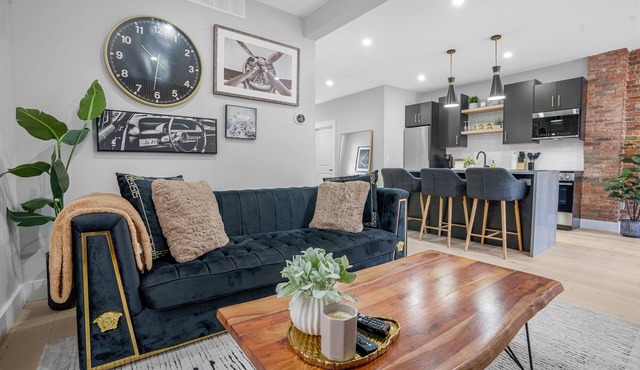 Sleek Brand New 1 Bedroom - Downtown Luxury!