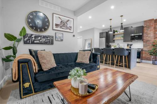 Sleek Brand New 1 Bedroom Condo - Downtown Luxury!