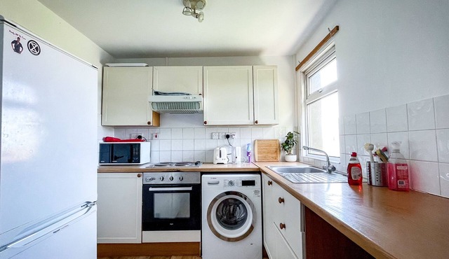 Sleek Bristol Getaway on Gloucester Rd