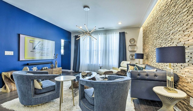 Sleek Durham Townhome Near Dtwn w/Balcony!