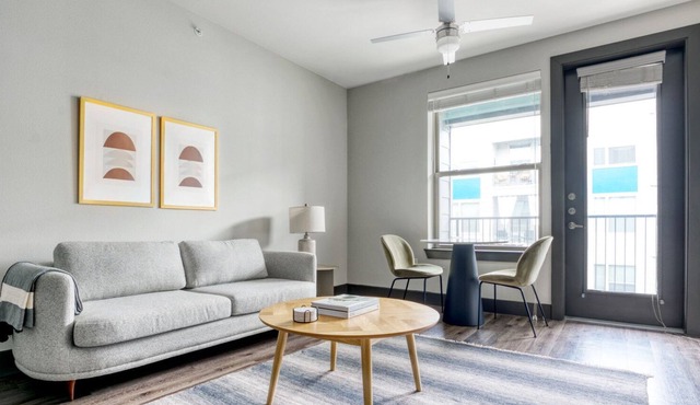 Sleek East Austin 1BR w/ Pool, Gym & W/D, nr restaurants, by Blueground