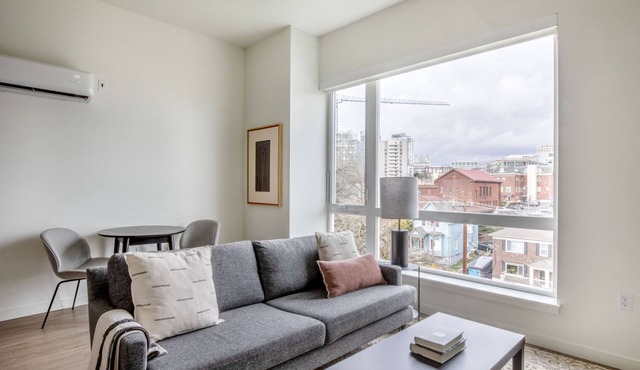 Sleek First Hill 1BR w/Gym, BBQ & Lounge, nr soccer field, by Blueground