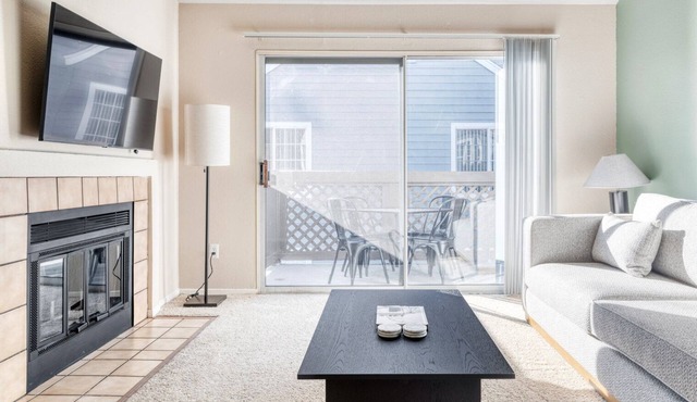 Sleek Foster City 2BR w/Gym, Pool & W/D, nr San Pedro Sq, by Blueground