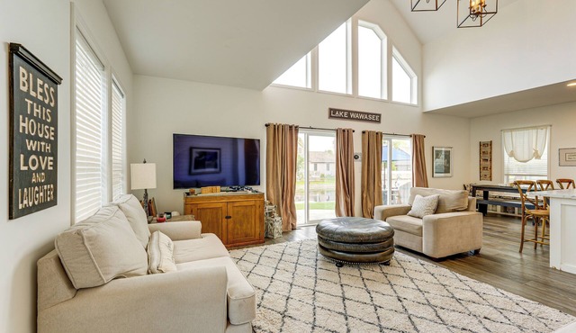 Sleek Getaway on Lake Wawasee w/Private Dock!