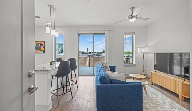 Sleek Haven w/Kitchen | Prime Downtown Location | Perfect for Business Traveler