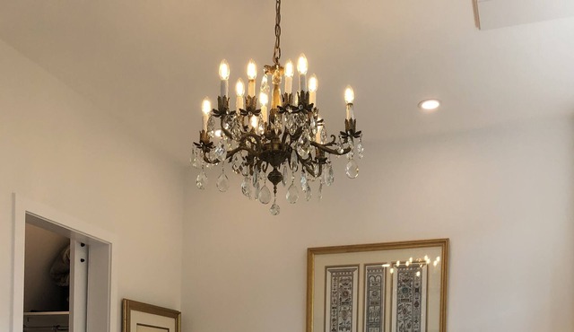 Sleek Modern Design with antique accents - central location