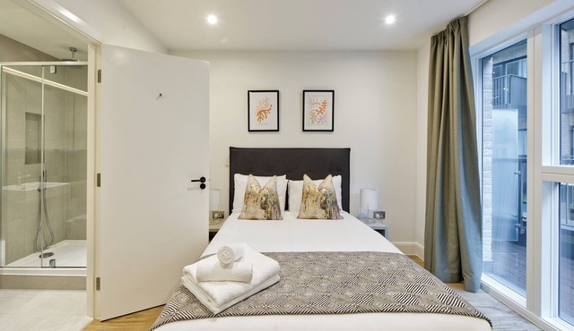 Sleek & Modern two-bedroom flat with terrace