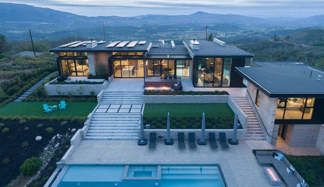 Sleek New Construction Home - Views/Pool/Hot Tub