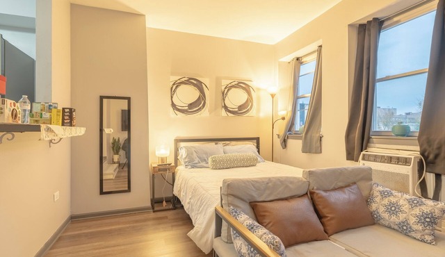 Sleek North Side Studio Apartment