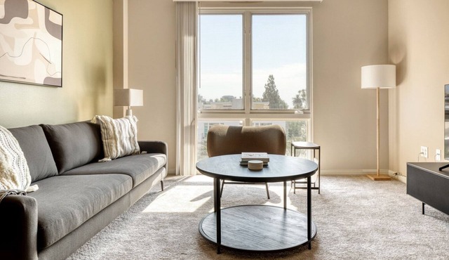 Sleek Pasadena 1BR w/Gym & Pool, nr Colorado Ave, by Blueground