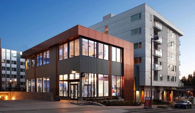 Sleek Redmond 1BR w/Gym & BBQ, nr Tech Companies, by Blueground