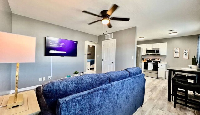 Sleek remodeled Design 2 Bed Trenton, OH Apartment
