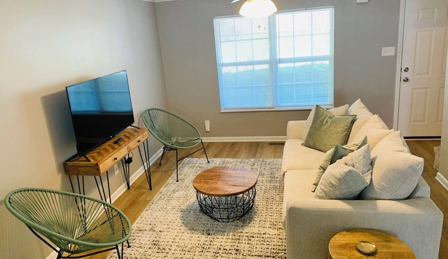 Sleek Retreat w/Modern Fresh Vibes!