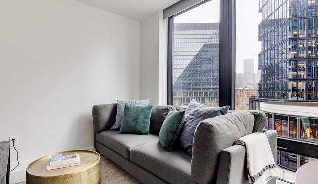 Sleek Seaport Studio w/Gym & W/D, nr Restaurants, by Blueground