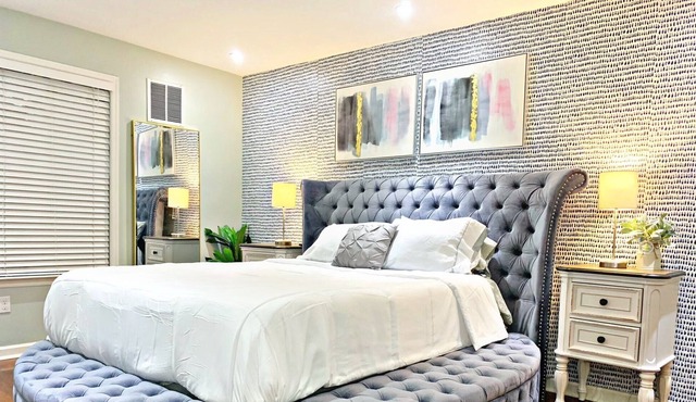 Sleek & Stylish Home close to NYC