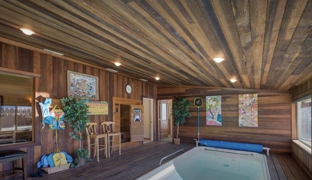 “SLEEP 26” "POOL" "SAUNA" "LOOKOUT TOWER"'SANITIZED CLEANING"