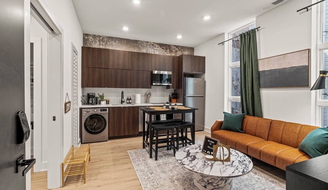 Sleep 3- Beautiful Unit- Walk Around in Old City