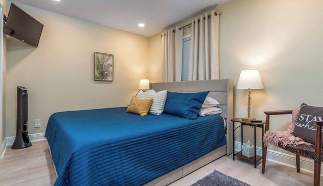 Sleep 4 | King Bed | Golf Course