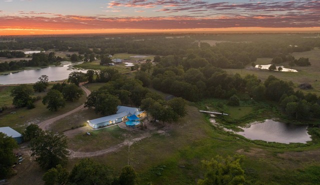 Sleep 40+ Lakeside Retreat on 53 Acre Ranch