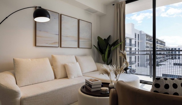 Sleep 6 in Resort Style Community- Near Stadium