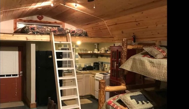 Sleep 7 at Fox Den Cabin, Near Lake Ouachita
