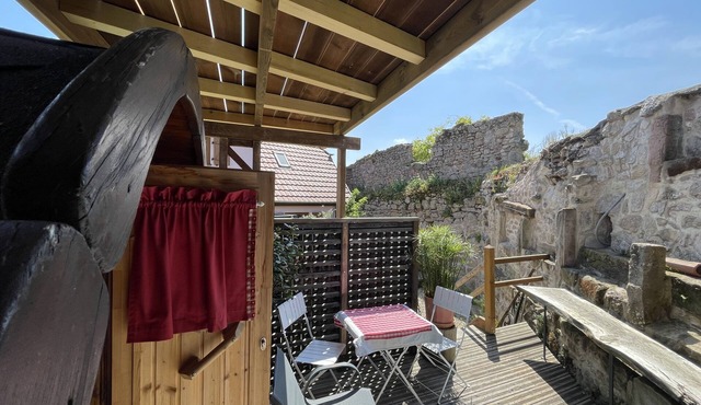 Sleep in a barrel, romantic decoration