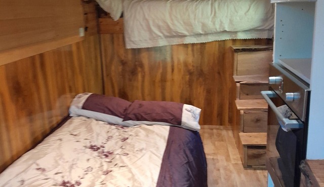 Sleep-In BeautynnIn the quite countryside surrounded by nature