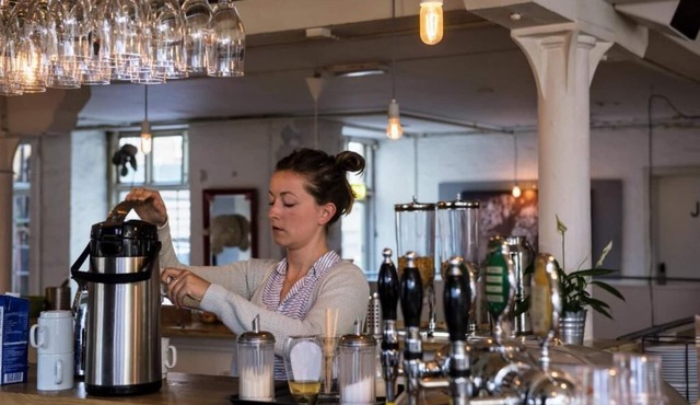 Sleep in Heaven hostel & bar