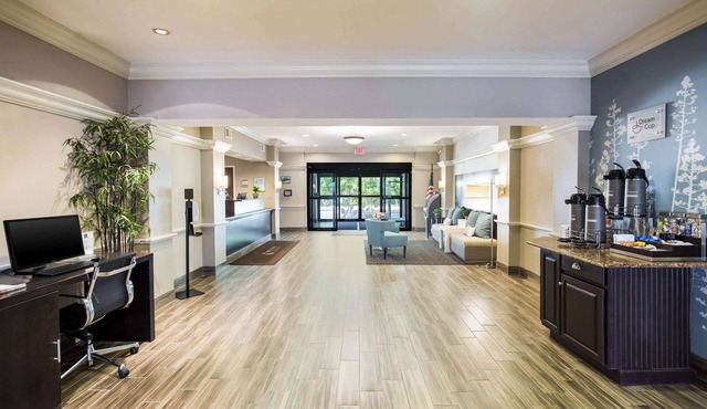 Sleep Inn & Suites Dunmore