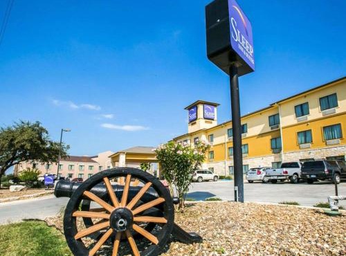 Sleep Inn & Suites Gonzales near Palmetto State Park