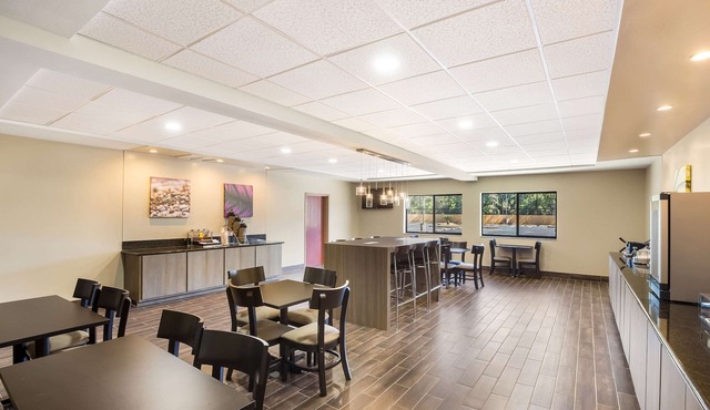 Sleep Inn & Suites North Mobile Saraland