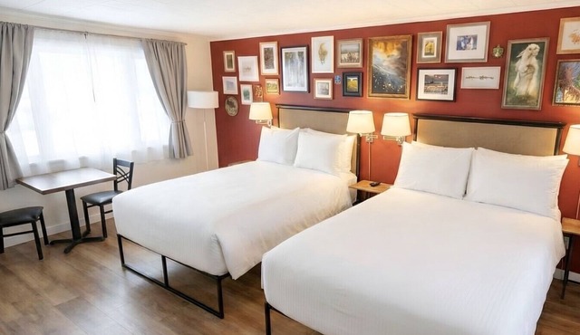 Sleep Woodstock - 2 Double Beds - Dog Friendly